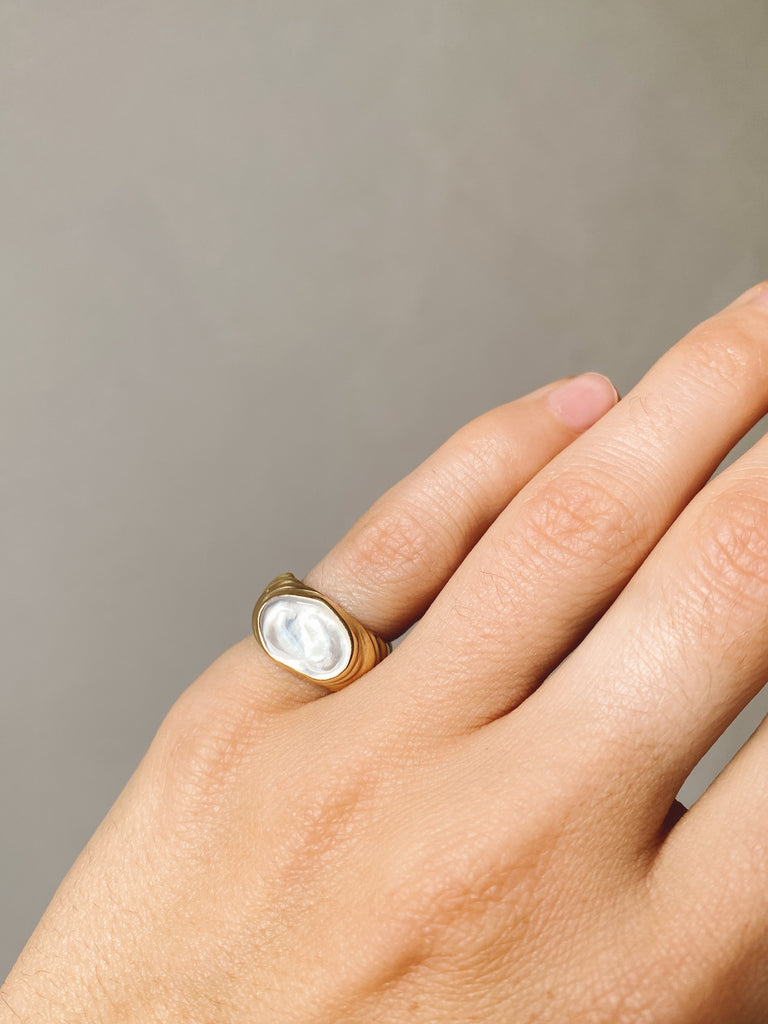 Luna Vada Ring