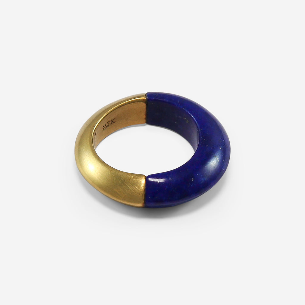 1/2 + 1/2 Ring：Lapis + 22k yellow gold