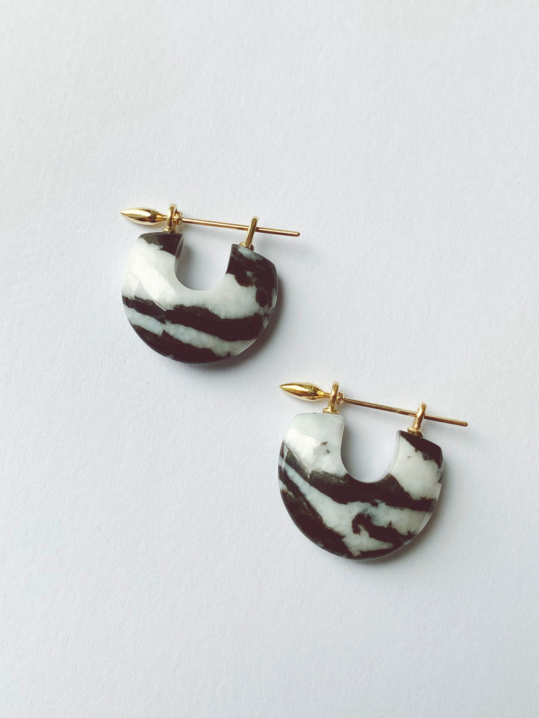 Arch Earrings：Zebra Stone + 18k Green Gold