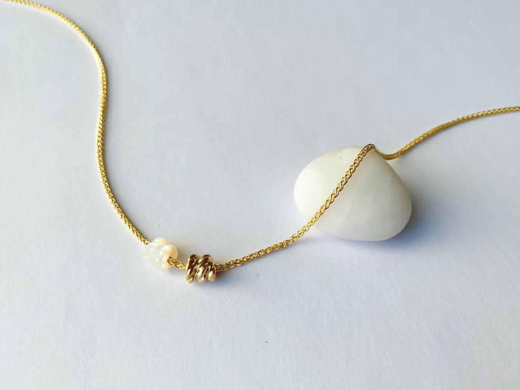 Mini Knot Duo Necklace - Mother-of-Pearl