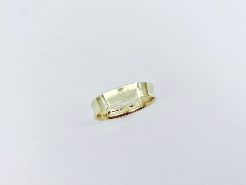 Fluted Ring